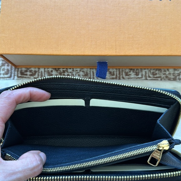 Louis Vuitton Black Clemente Empreinte Leather Wallet - Authentic - Picture 9 of 12